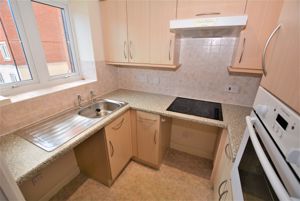Kitchen b- click for photo gallery